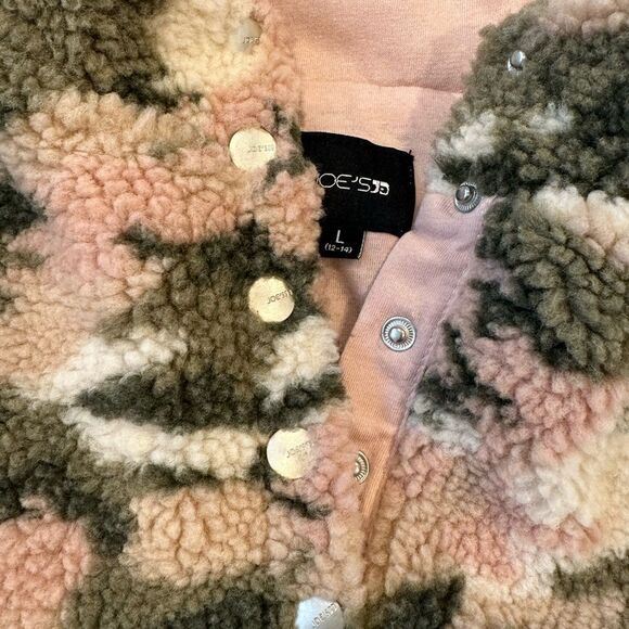 JOE'S JEANS NWT girls pullover Sherpa in
Pink/Green Camo Print, Size Large 12-14 - Picture 8 of 8